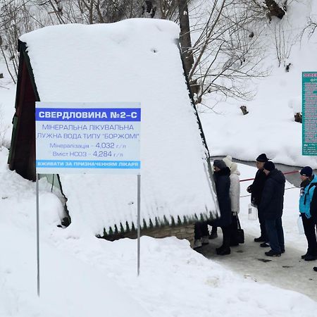 Zelenyy Bir Hotel Skhidnytsia Exterior photo